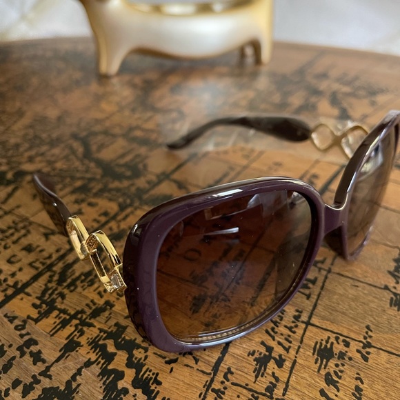 Fashion Sunglasses - Picture 4 of 10